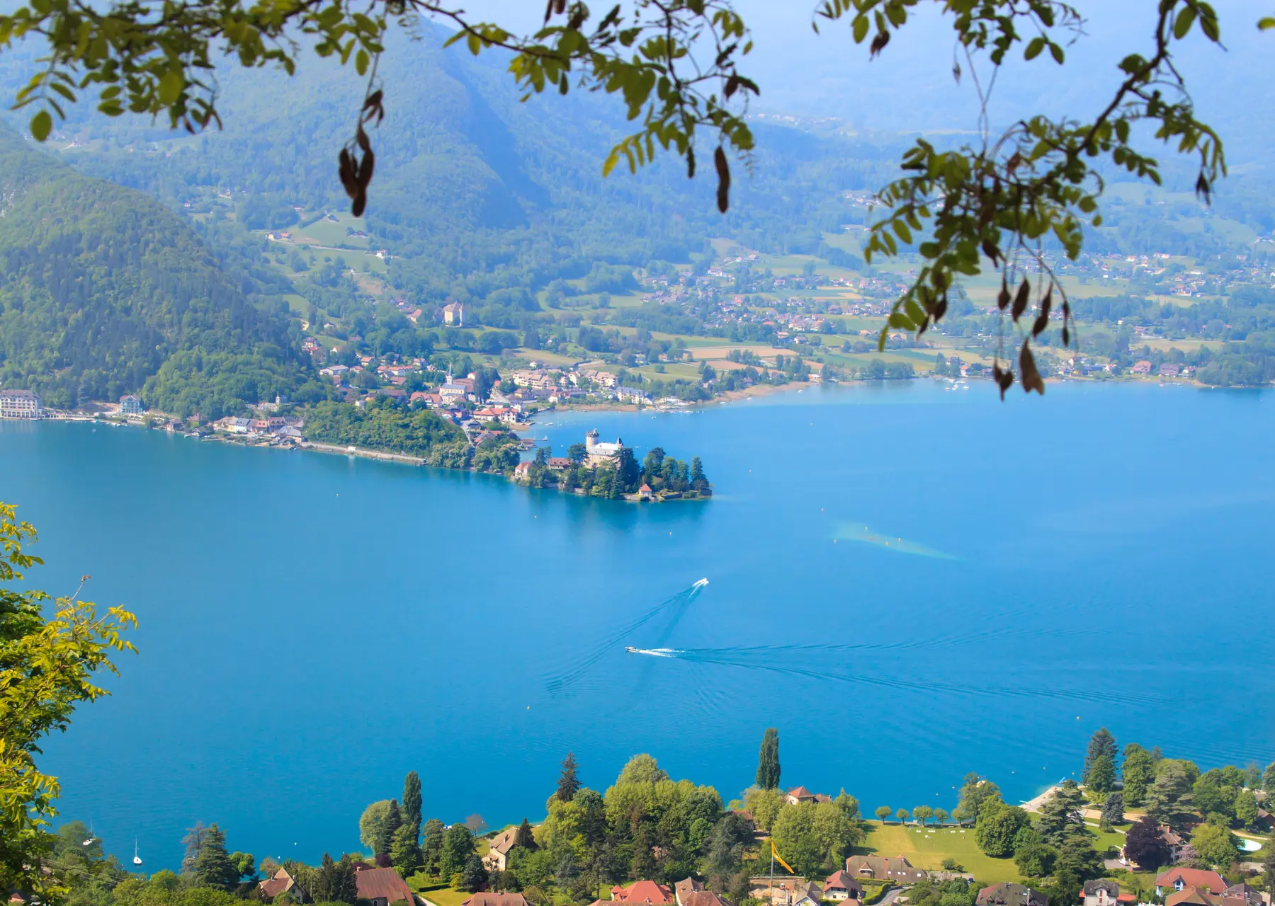 Les meilleures périodes pour profiter du lac d’Annecy