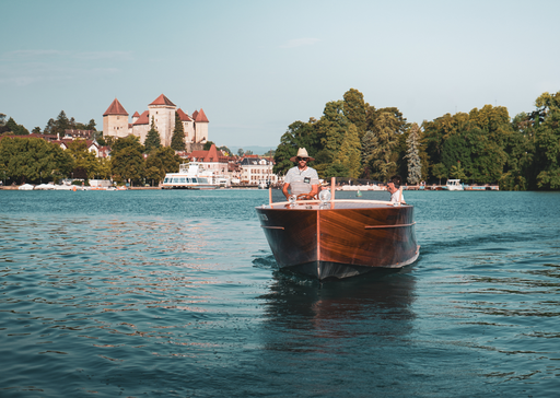 4. Grand Lake Discovery – 1 hour cruise - Greenwood II (Half-past departure)